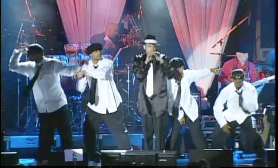 grammy-throwbacks-chris-brown-wphi