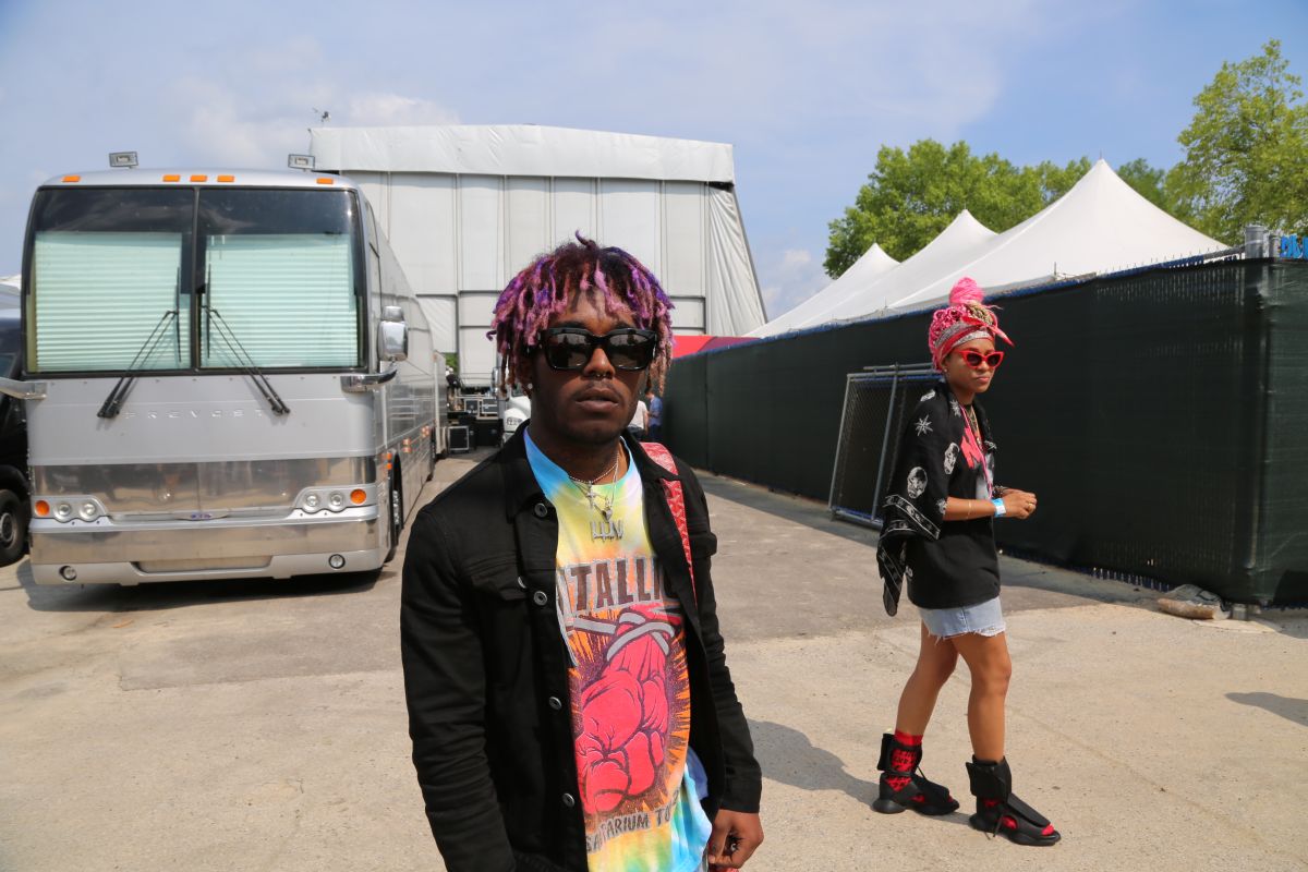 Backstage At The Roots