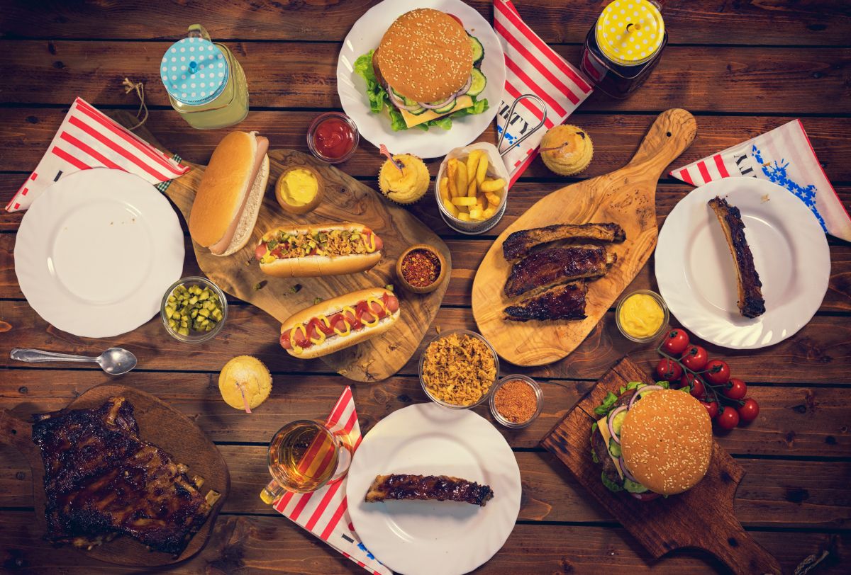 Picnic Table to Celebrate 4th of July