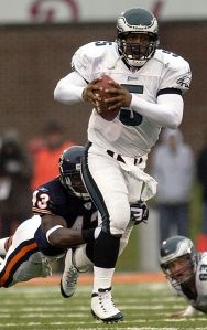 FBN-EAGLES-BEARS-MCNABB SCRAMBLES