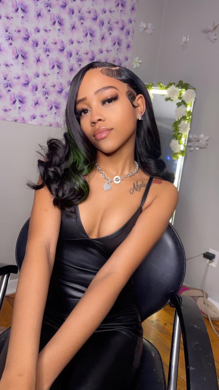 Philly fan "LV" installs wig she caught at Glorilla concert
