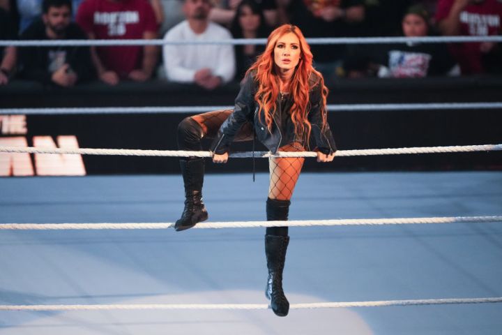 Becky Lynch: Jazmine Sullivan- Bust Your Windows