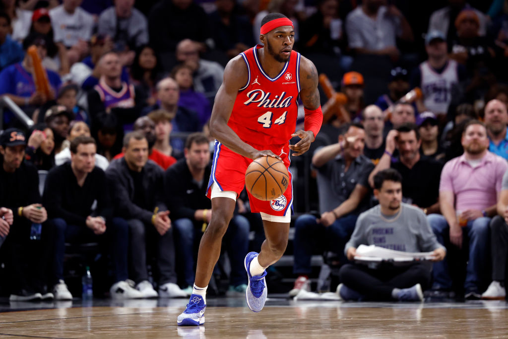 Philadelphia 76ers v Phoenix Suns