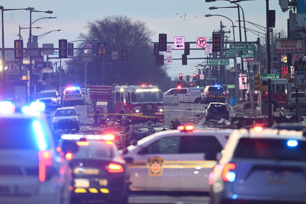 No survivors expected after air ambulance crashes in Philadelphia