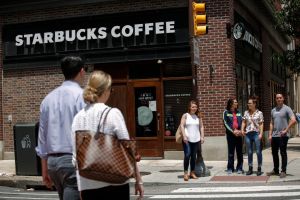 US-POLITICS-RACISM-EDUCATION-STARBUCKS