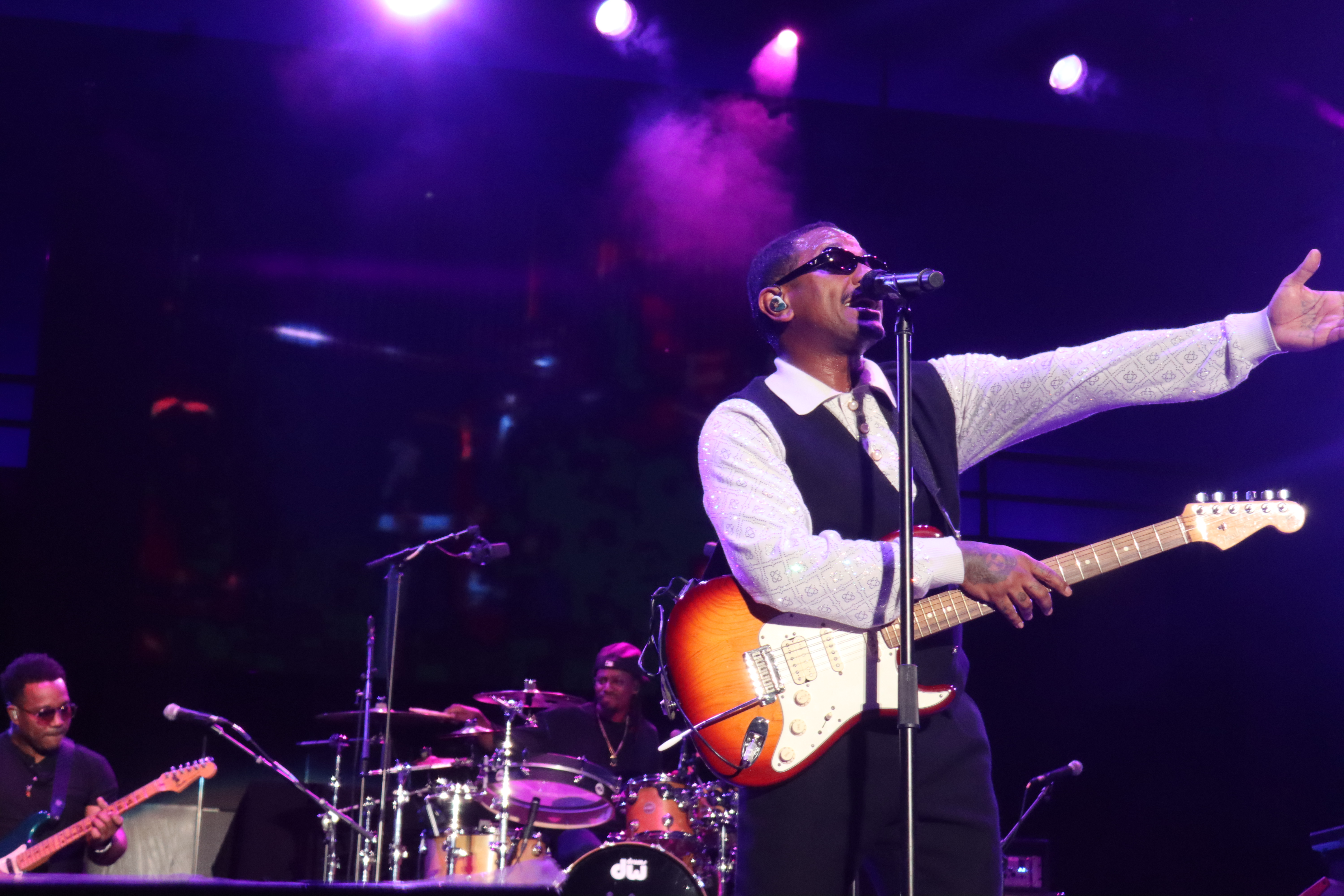 Dell Music Center Show 8-29: No Question, Lloyd, Xscpae