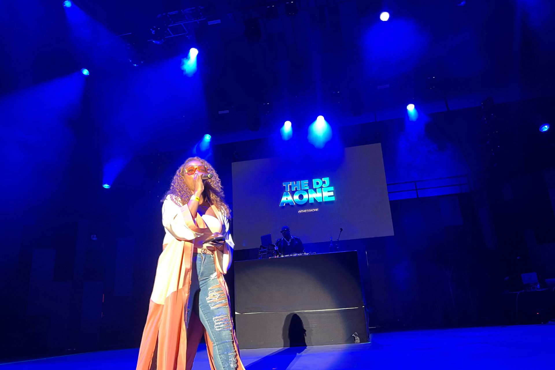 Dell Music Center Show 8-29: No Question, Lloyd, Xscpae