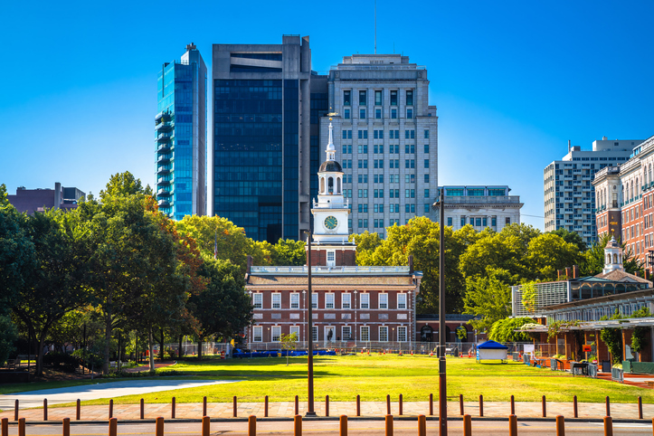 Philadelphia, Independence Hall historic landmark in Philadelphia street view