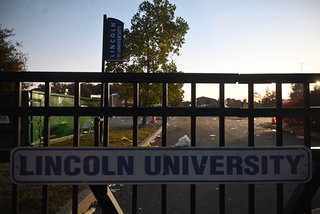 At least one person killed and 6 people injured in US state of Pennsylvania shooting